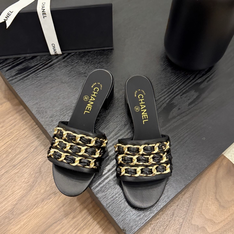 Ch**el slippers